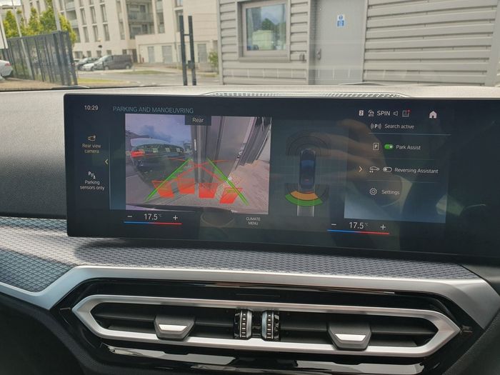 BMW 3 Series 2023
