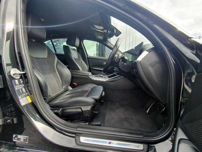 BMW 3 Series 2023