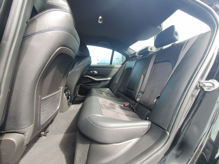 BMW 3 Series 2023