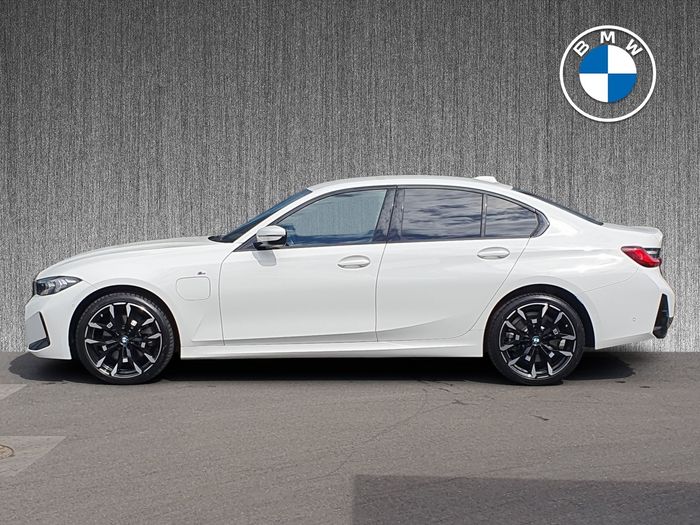 BMW 3 Series 2025