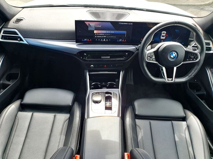 BMW 3 Series 2025