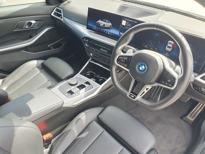 BMW 3 Series 2025