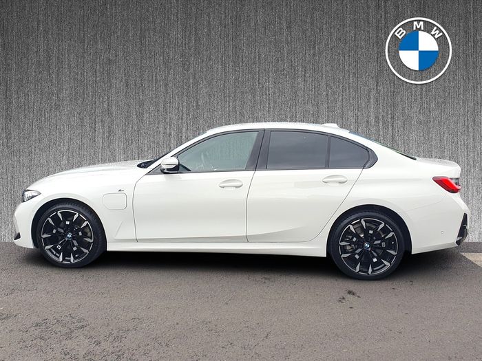 BMW 3 Series 2025
