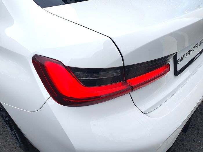 BMW 3 Series 2025