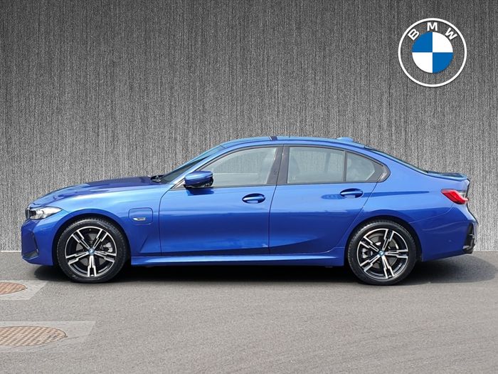 BMW 3 Series 2023