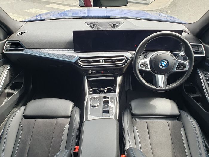 BMW 3 Series 2023