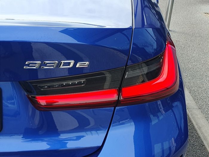 BMW 3 Series 2023