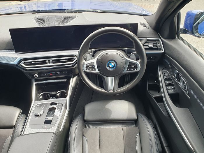 BMW 3 Series 2023