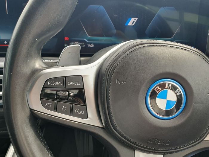 BMW 3 Series 2023