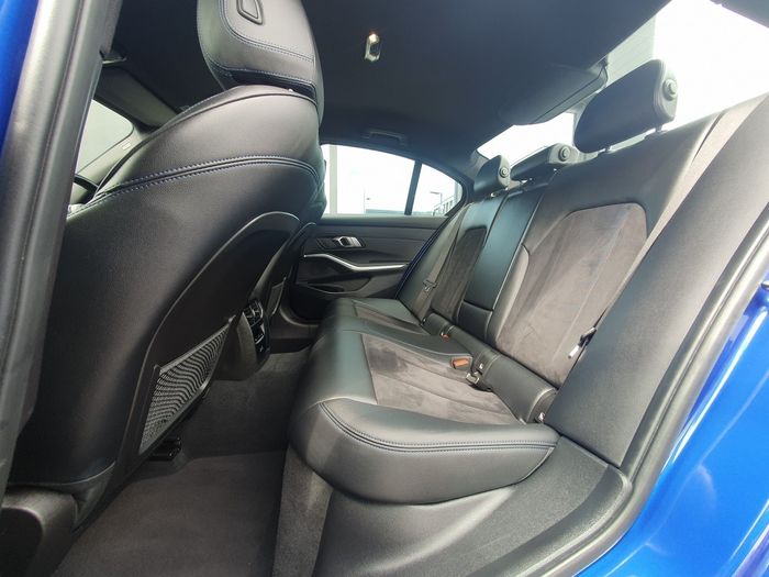 BMW 3 Series 2023
