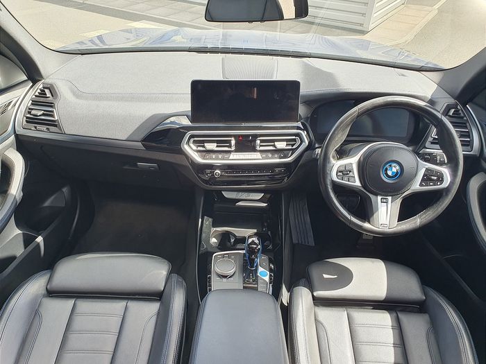 BMW iX3 2023