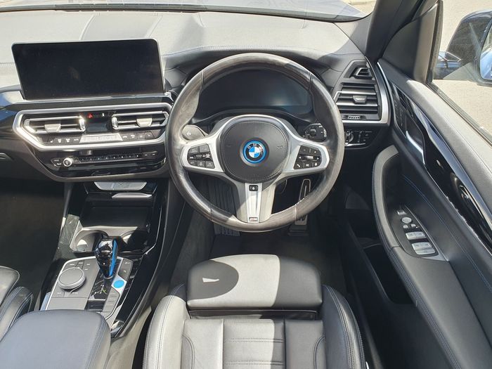 BMW iX3 2023