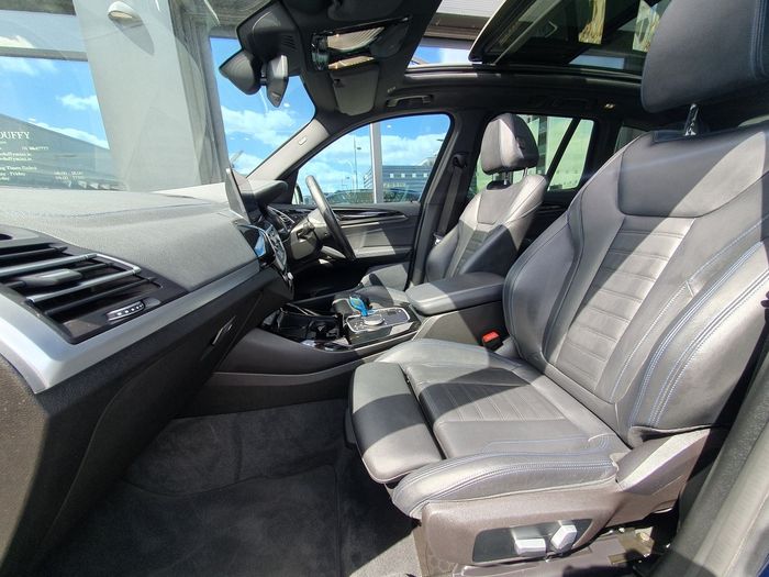 BMW iX3 2023