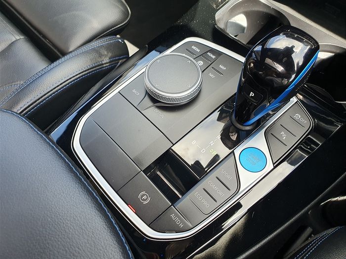 BMW iX3 2023