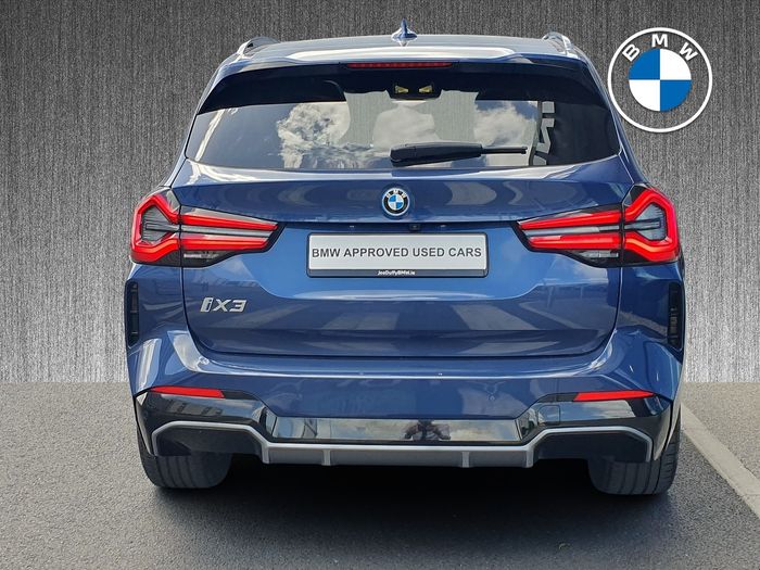 BMW iX3 2023
