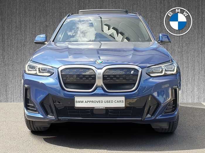 BMW iX3 2023
