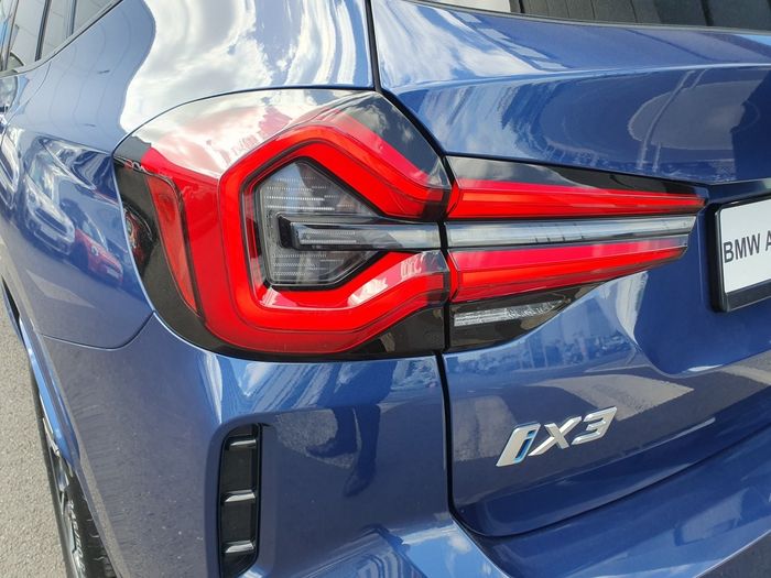 BMW iX3 2023