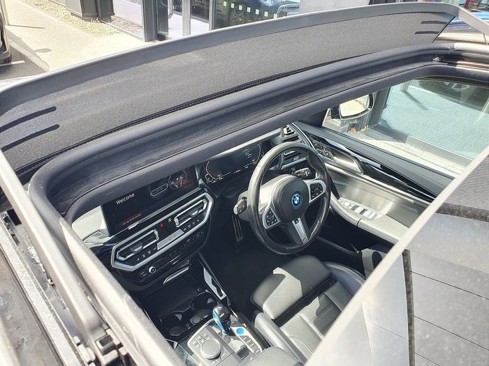 BMW iX3 2023