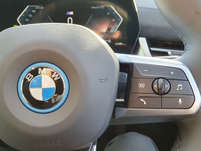 BMW iX2 2026