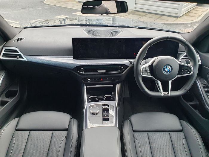BMW 3 Series 2025
