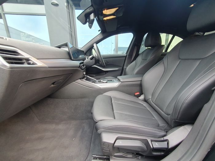 BMW 3 Series 2025