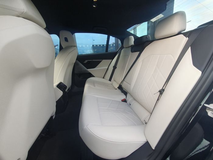 BMW 5 Series 2024