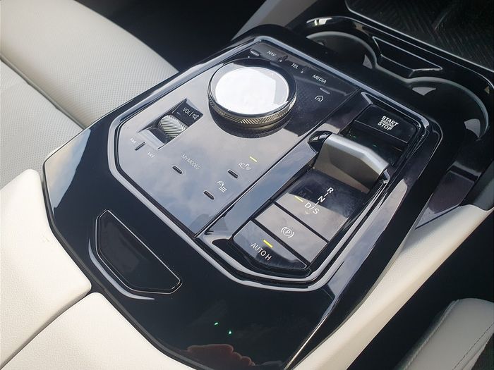 BMW 5 Series 2024