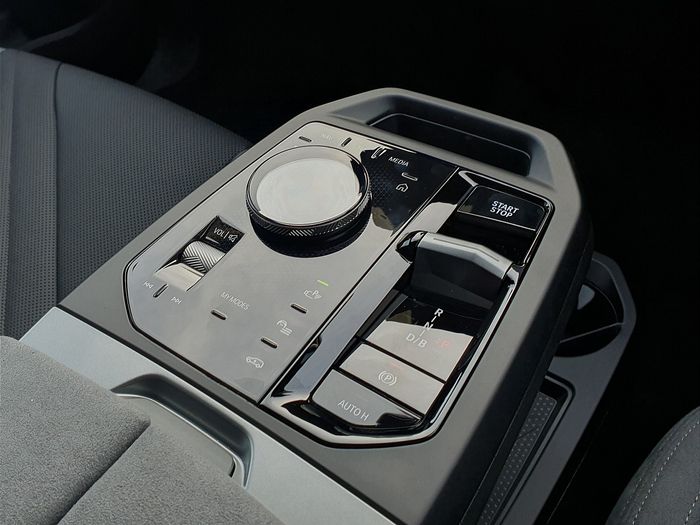 BMW IX 2026
