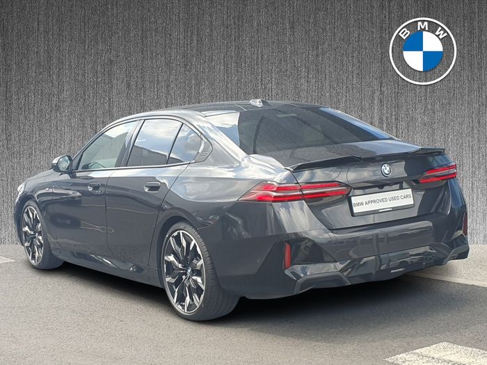 BMW i5 2024
