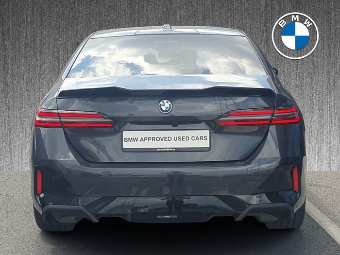 BMW i5 2024