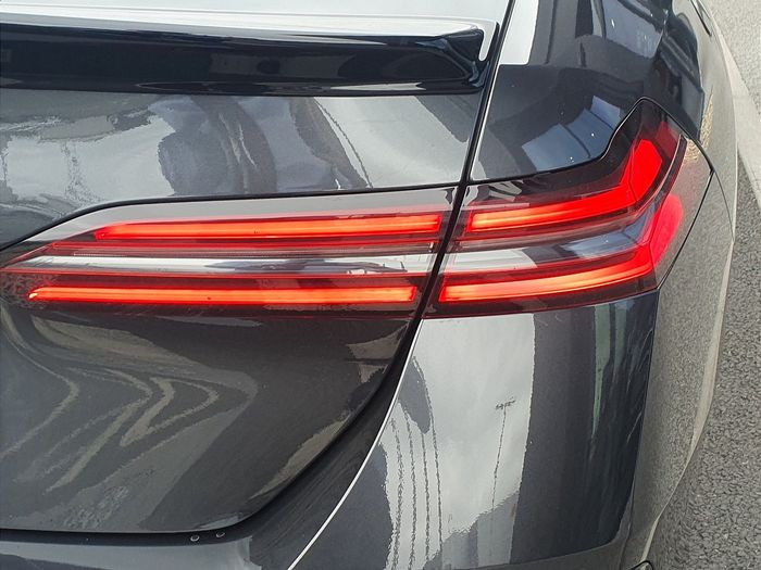 BMW i5 2024