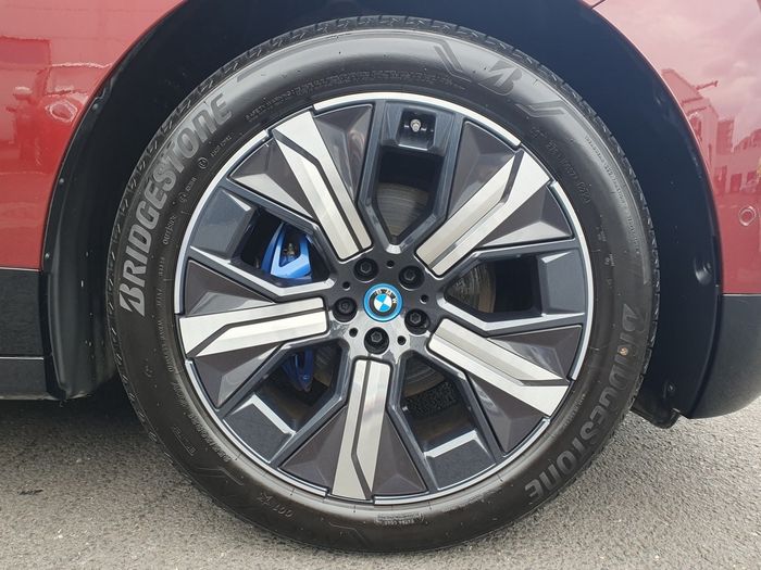 BMW IX 2023