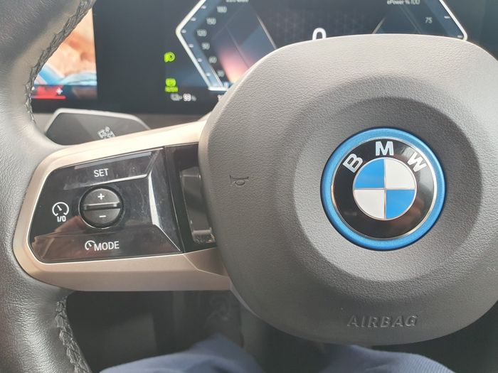 BMW IX 2023