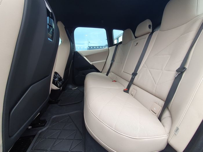 BMW IX 2023