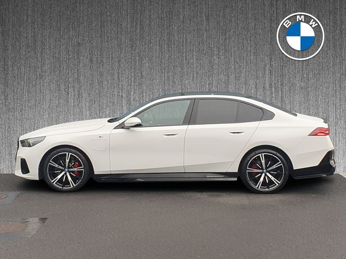 BMW 5 Series 2024