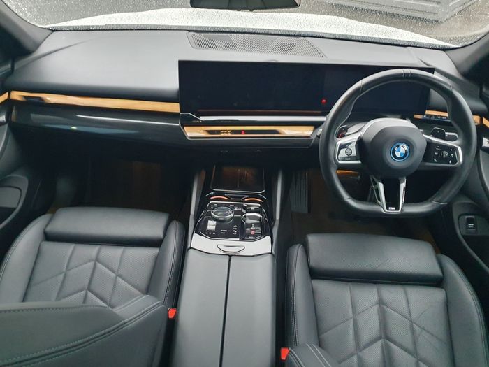 BMW 5 Series 2024