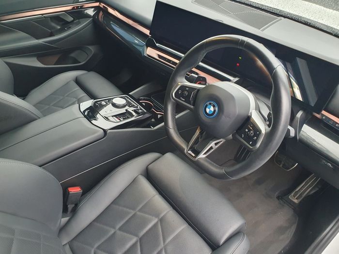BMW 5 Series 2024