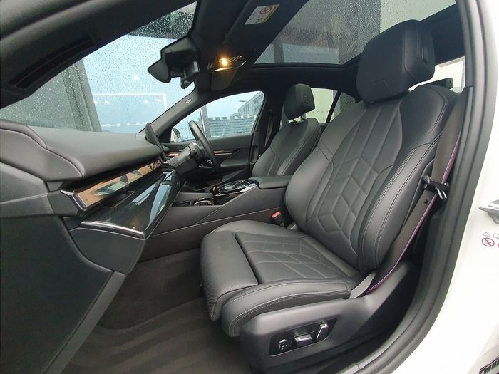 BMW 5 Series 2024