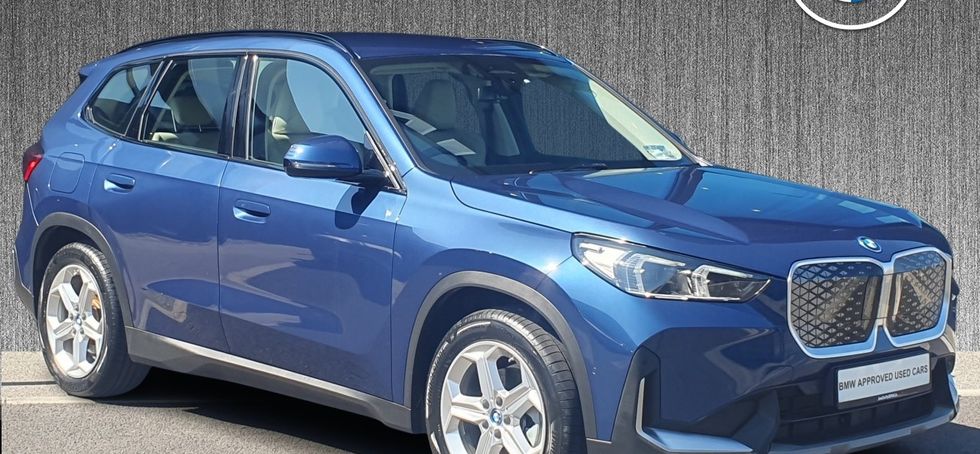 BMW iX1 2024