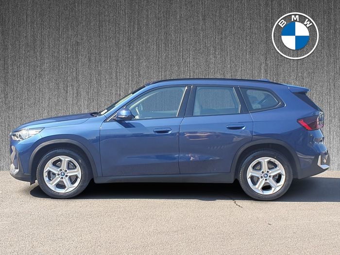 BMW iX1 2024