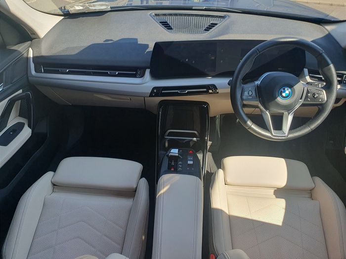 BMW iX1 2024