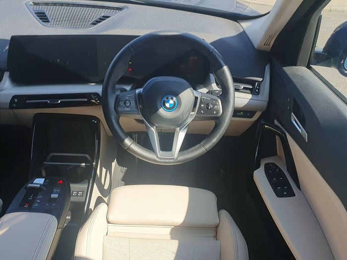 BMW iX1 2024