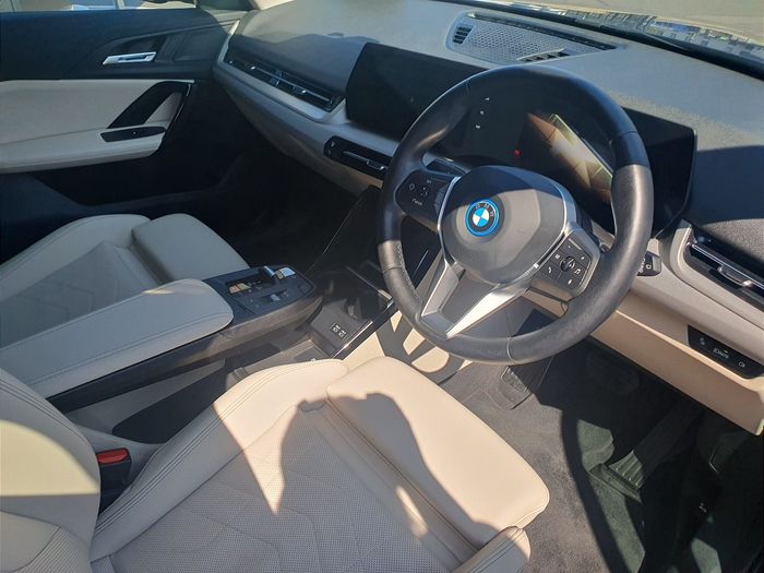 BMW iX1 2024