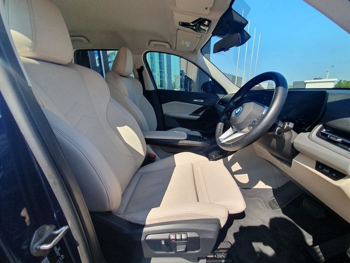 BMW iX1 2024