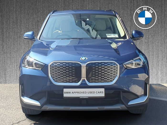 BMW iX1 2024