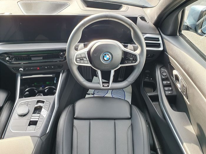 BMW 3 Series 2025