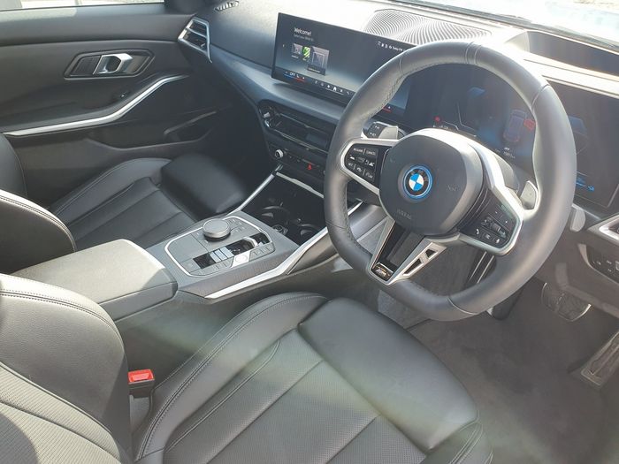 BMW 3 Series 2025