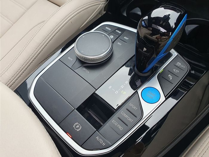 BMW iX3 2022