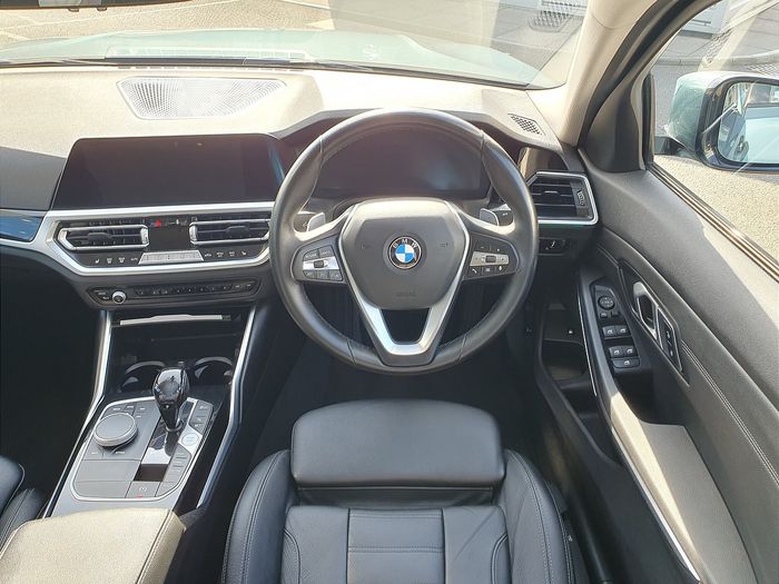 BMW 3 Series 2021