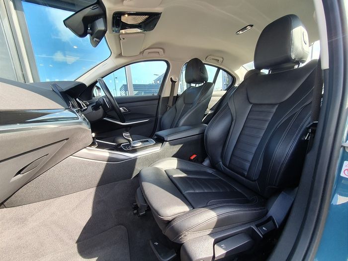 BMW 3 Series 2021